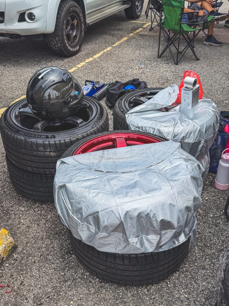 Spare rims and tyres for drifting students